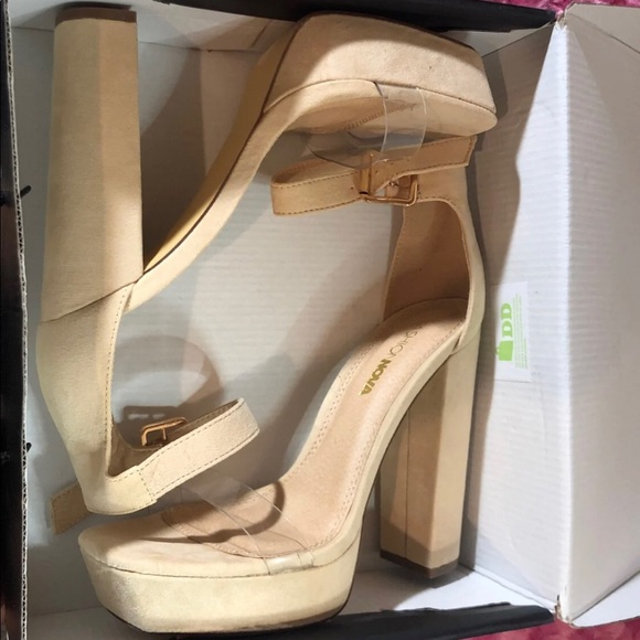 Heels - Picture 7 of 7